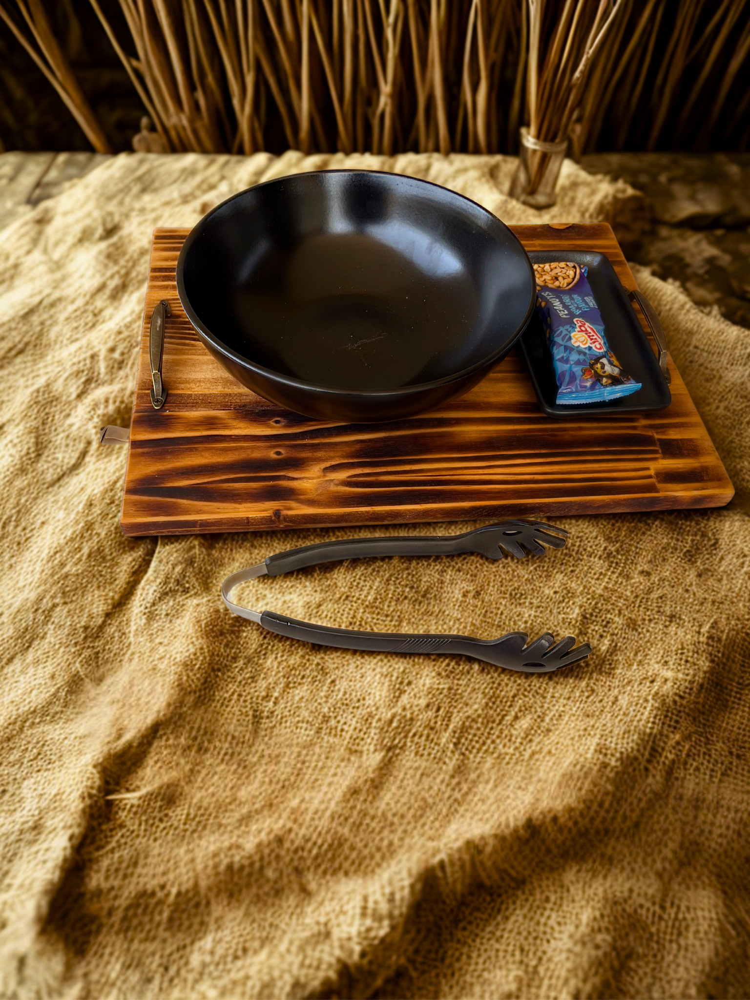The Toss and Tell Salad Server